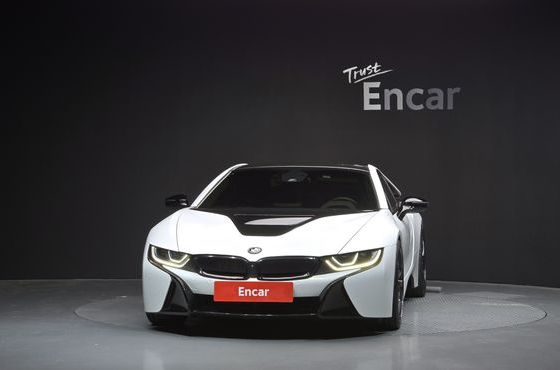 BMW i8 Coupe — пробег 52 111 км — фото 3 из 5