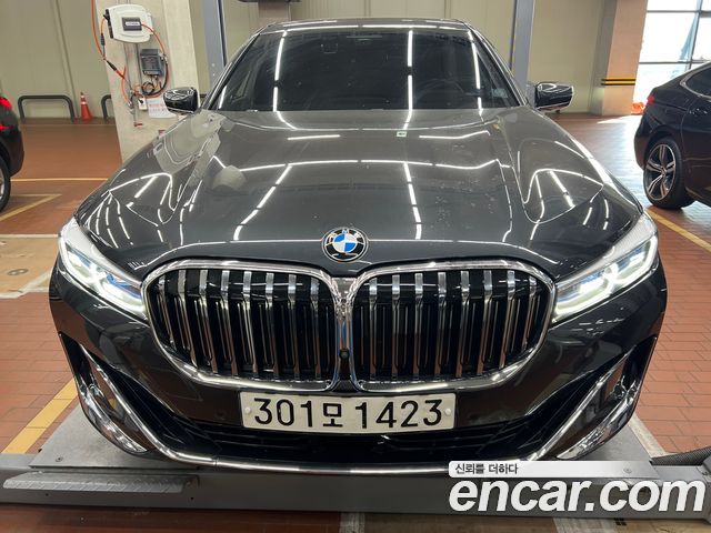 BMW 7-Series 740d xDrive Design Pure Excellence — пробег 63 800 км — фото 2 из 3