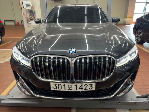 BMW 7-Series 740d xDrive Design Pure Excellence — пробег 63 800 км — фото 2 из 3