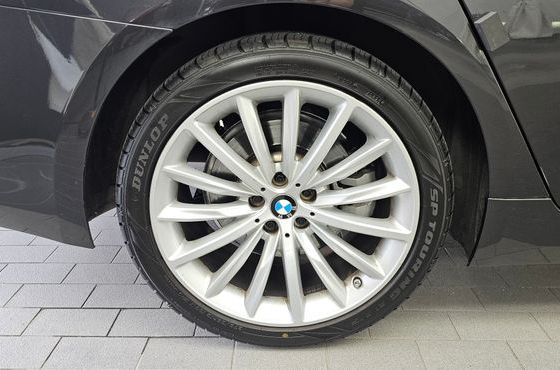 BMW 5-Series 530i xDrive Luxury — пробег 110 668 км — фото 5 из 5