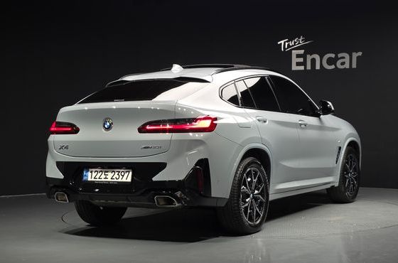 BMW X4 xDrive20i M Sport — пробег 18 643 км — фото 2 из 5