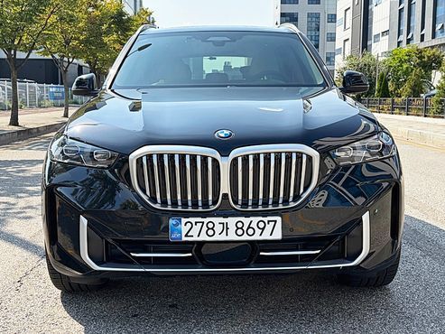 BMW X5 xDrive 40i xLine — пробег 8 450 км — фото 3 из 5