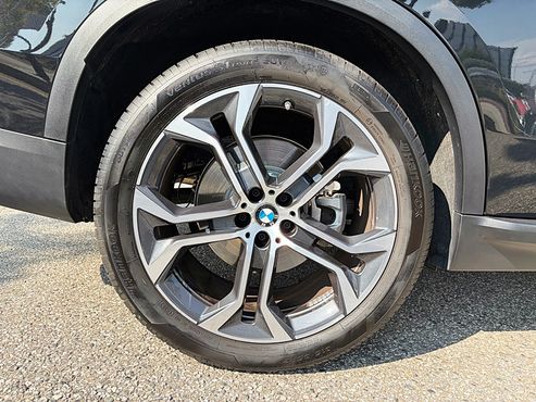 BMW X5 xDrive 40i xLine — пробег 8 450 км — фото 5 из 5