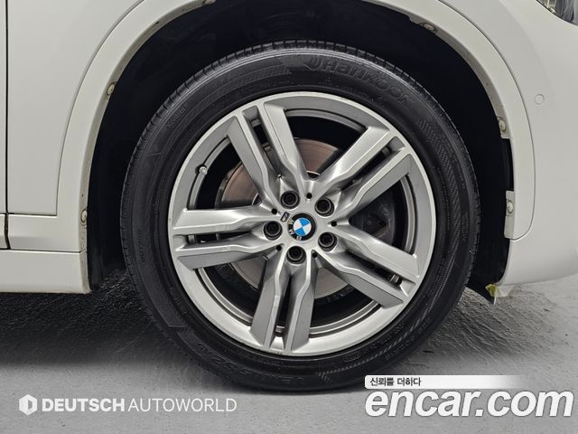 BMW X1 xDrive 20i M Sport — пробег 102 383 км — фото 5 из 5