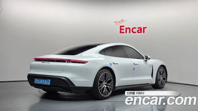 Porsche Taycan Base — пробег 40 834 км — фото 2 из 5