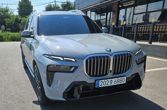 BMW X7 xDrive 40i M Sport 6STR — пробег 15 700 км — фото 2 из 5