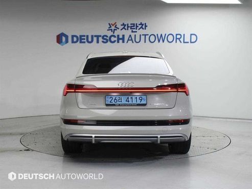 Audi e-tron 55 Quattro Sportback — пробег 48 867 км — фото 4 из 5