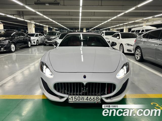 Maserati Gran Cabrio 4.7 Sport — пробег 117 831 км — фото 2 из 5
