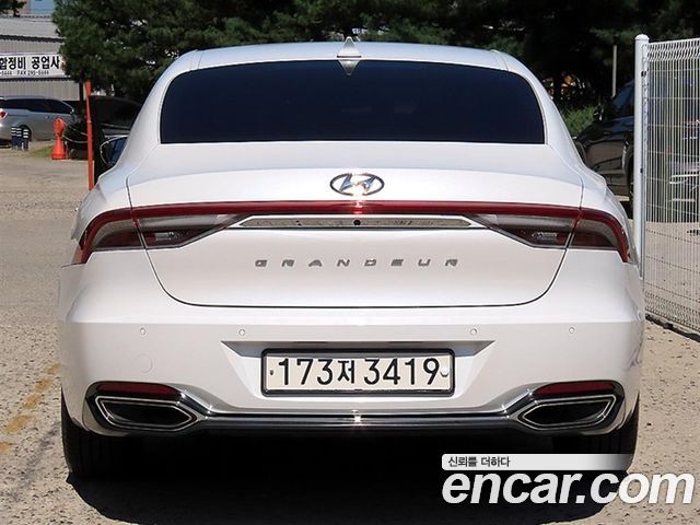 Hyundai Grandeur 2.5 Premium Choice — пробег 158 557 км — фото 5 из 5