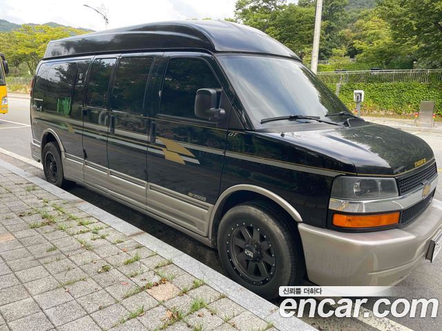 Chevrolet Express Van 6.0 — пробег 74 000 км — фото 3 из 5
