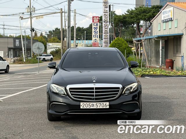 Mercedes-Benz E-Class E300 4MATIC Exclusive — пробег 68 000 км — фото 3 из 5