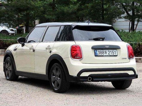 Mini Cooper 5Door Classic Launch Pack Third Generation — пробег 39 651 км — фото 3 из 5