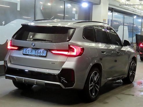 BMW iX1 xDrive 30 M Sport — пробег 5 113 км — фото 4 из 5