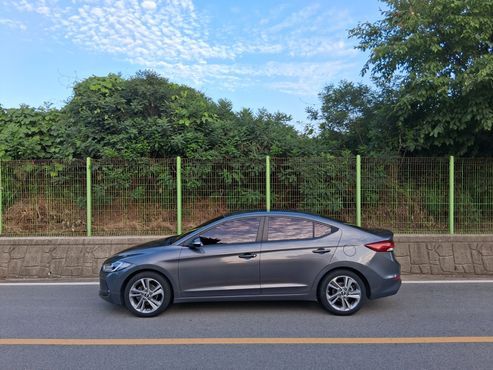 Hyundai AVANTE 1.6 GDI Value Plus — пробег 150 000 км — фото 2 из 5