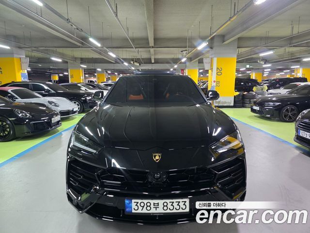 Lamborghini Urus 4.0 V8 — пробег 10 000 км — фото 1 из 5