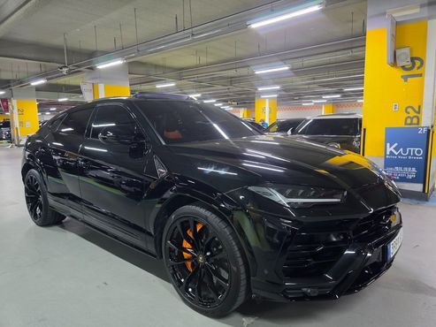 Lamborghini Urus 4.0 V8 — пробег 10 000 км — фото 3 из 5