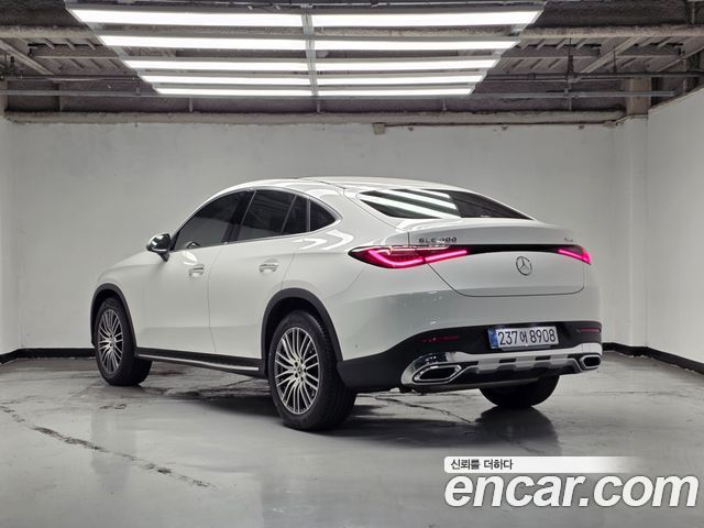 Mercedes-Benz GLC-Class GLC300 4MATIC Avnatgarde Coupe — пробег 28 260 км — фото 2 из 5
