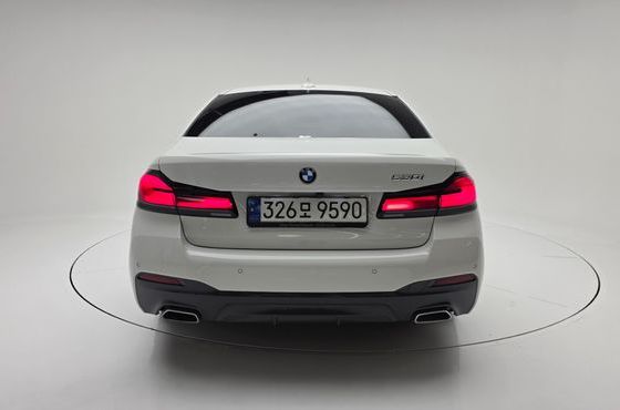 BMW 5-Series 530i M Sport Package — пробег 34 631 км — фото 4 из 5