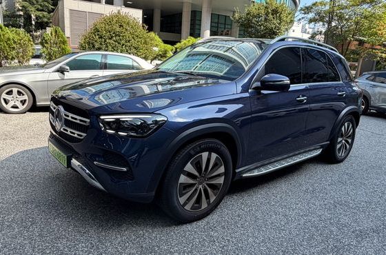 Mercedes-Benz GLE-Class GLE350 4MATIC — пробег 6 000 км — фото 1 из 5