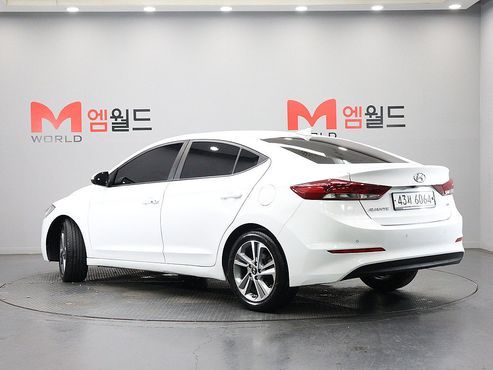 Hyundai AVANTE 1.6 GDI Smart — пробег 93 010 км — фото 4 из 5