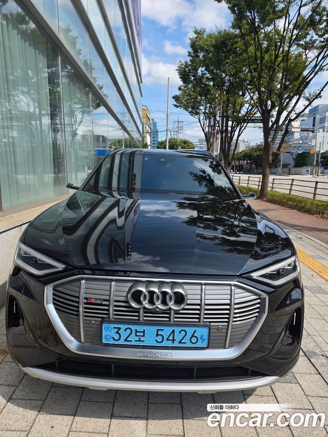 Audi e-tron 55 Quattro Sportback — пробег 37 000 км — фото 1 из 5