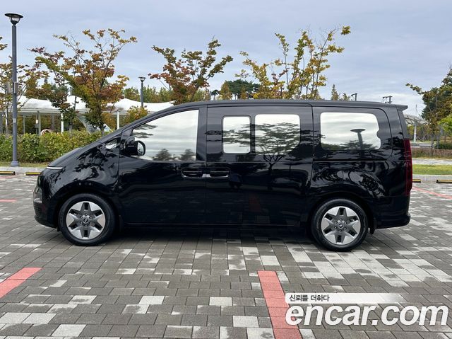 Hyundai Staria Tourer 11-Seater Modern — пробег 90 444 км — фото 2 из 5
