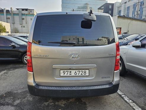 Hyundai Starex Van 3-Seater Style — пробег 105 642 км — фото 2 из 4