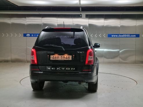 Ssangyong Rexton 2.0 2WD RX7 Luxury — пробег 237 700 км — фото 4 из 5
