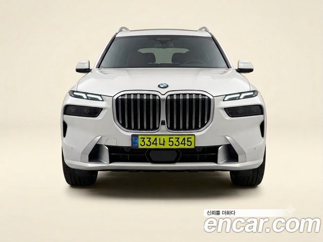 BMW X7 xDrive 40i Design Pure Excellence 6-Seater — пробег 21 543 км — фото 2 из 5