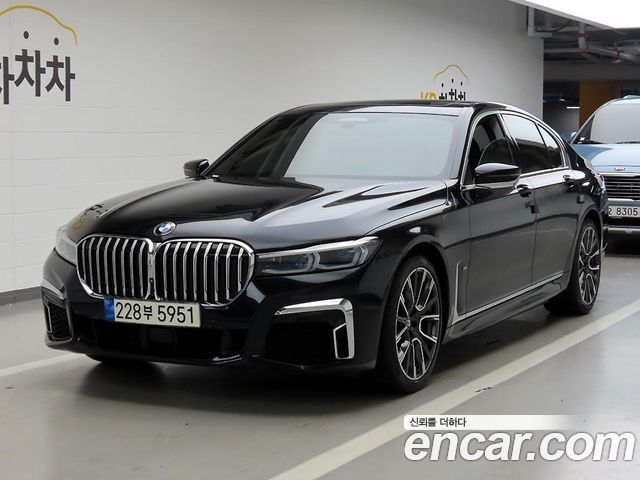 BMW 7-Series 740i M Sport — пробег 142 978 км — фото 2 из 5