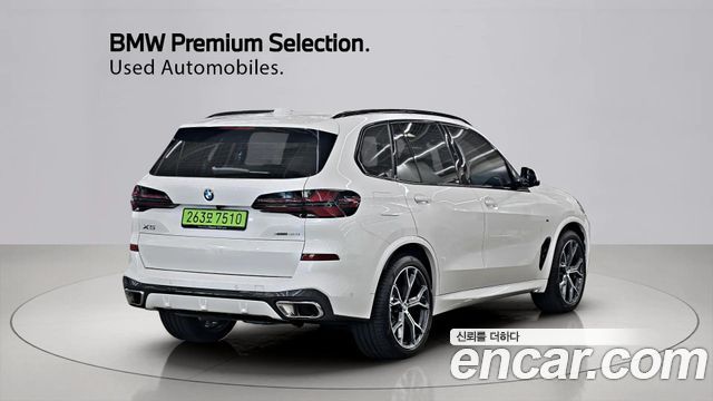 BMW X5 xDrive 40i M Sport — пробег 4 135 км — фото 2 из 5