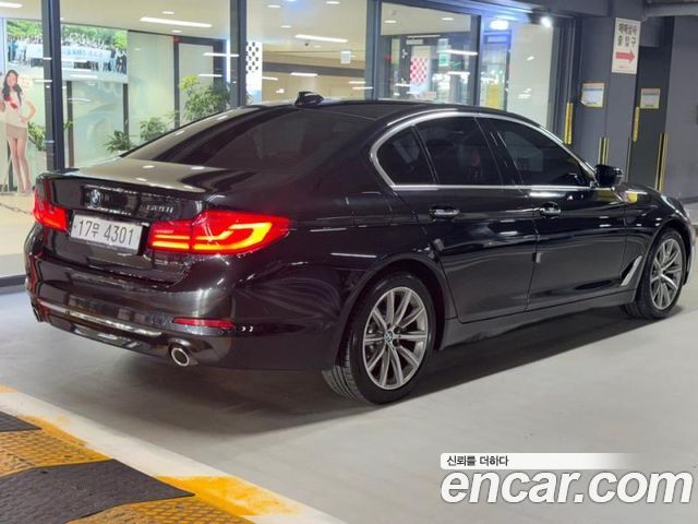 BMW 5-Series 520i Luxury — пробег 107 792 км — фото 4 из 5