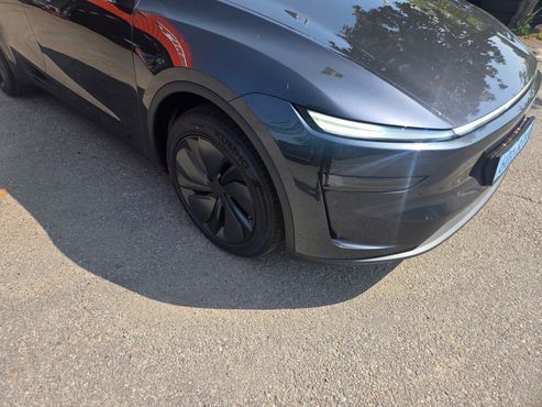 Tesla Model Y RWD — пробег 200 км — фото 5 из 5