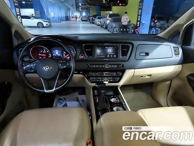 Kia Carnival из Кореи Encar
