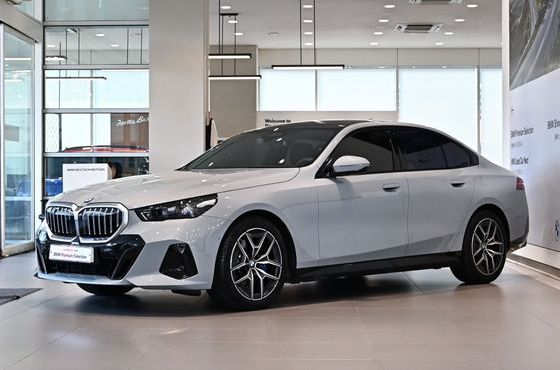 BMW 5-Series 523d M Sport — пробег 8 356 км — фото 1 из 5