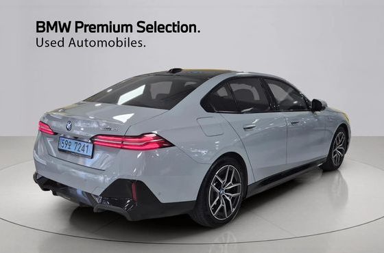 BMW i5 eDrive 40 M Sport — пробег 63 000 км — фото 2 из 5
