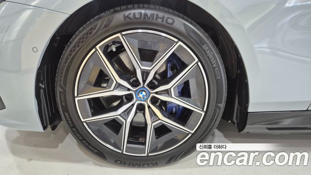 BMW i5 eDrive 40 M Sport — пробег 63 000 км — фото 5 из 5