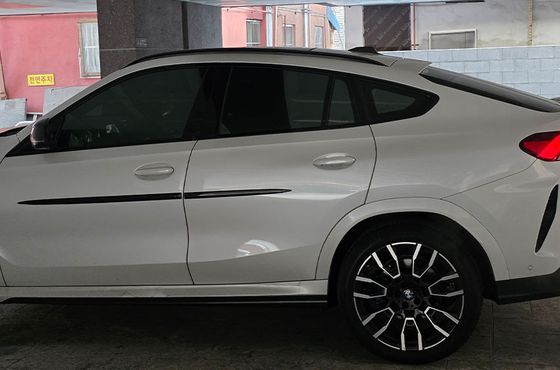 BMW X6 xDrive40i M Sport — пробег 11 305 км — фото 2 из 5