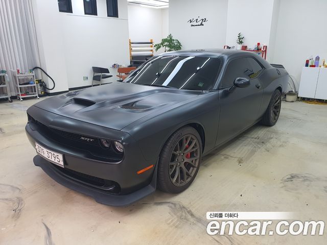 Dodge Challenger 6.2 — пробег 65 000 км — фото 1 из 5
