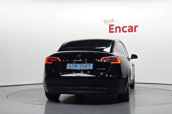 Tesla Model 3 Long Range AWD — пробег 121 689 км — фото 4 из 5
