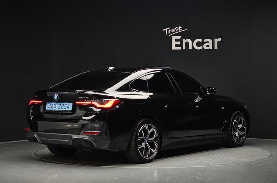 BMW i4 eDrive40 M Sports Pro — пробег 42 431 км — фото 2 из 5