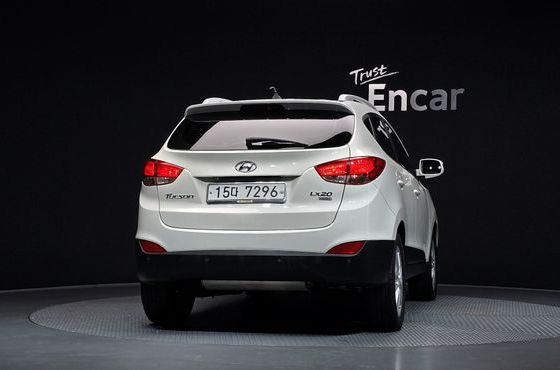 Hyundai Tucson Diesel 2WD LX20 Luxury — пробег 188 628 км — фото 4 из 5