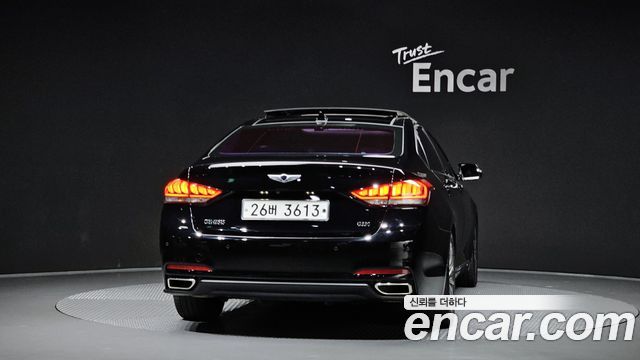 Hyundai Genesis из Кореи Encar