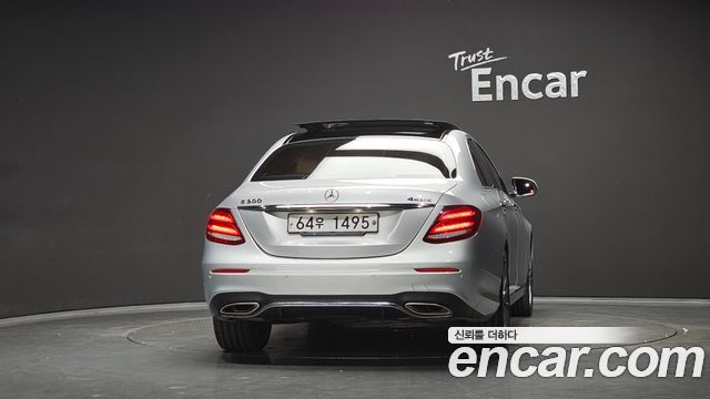 Mercedes-Benz E-Class E300 4MATIC AMG Line — пробег 142 651 км — фото 4 из 5