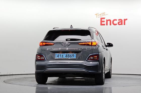 Hyundai Kona Premium — пробег 255 089 км — фото 4 из 5