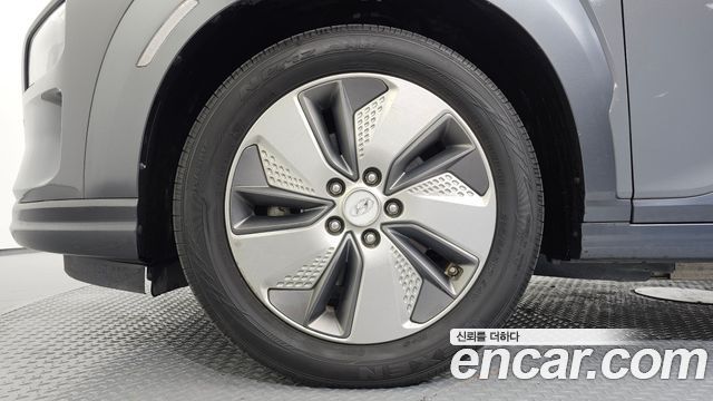 Hyundai Kona Premium — пробег 255 089 км — фото 5 из 5