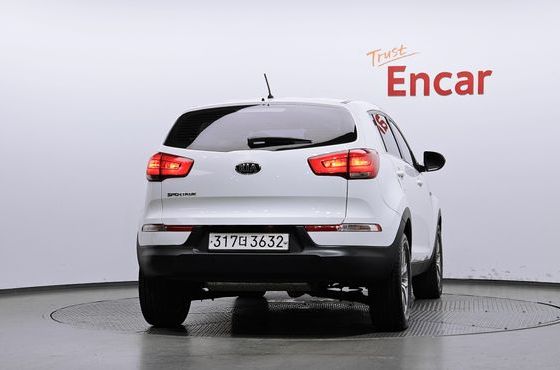 Kia Sportage Diesel 2WD Luxury — пробег 177 764 км — фото 4 из 5