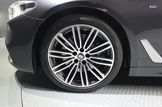 BMW 5-Series 530i xDrive M Sport Package Plus — пробег 57 655 км — фото 5 из 5