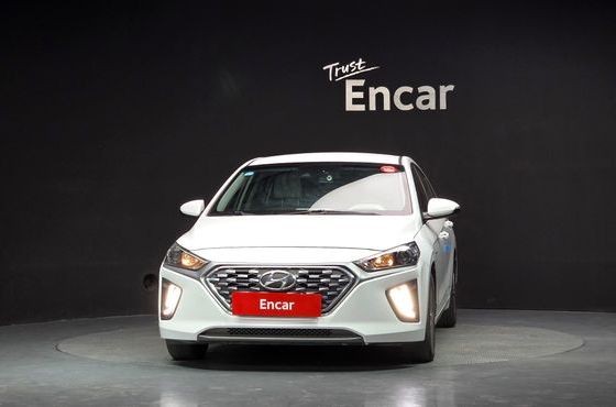 Hyundai Ioniq 1.6 HEV I — пробег 168 693 км — фото 3 из 5