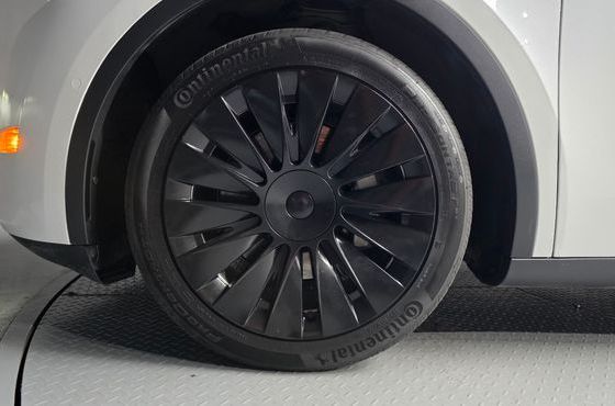 Tesla Model Y Long Range AWD — пробег 58 132 км — фото 5 из 5